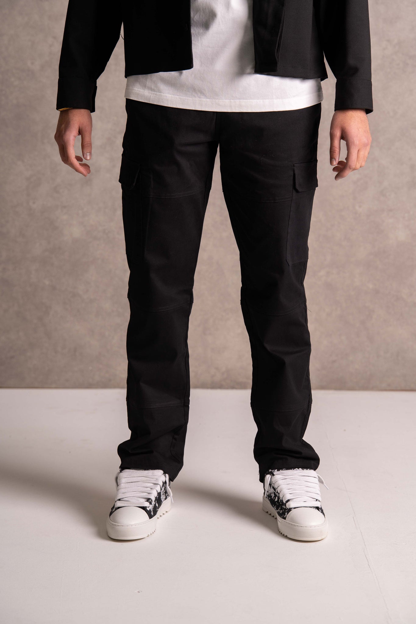 Load image into Gallery viewer, black cargo pants