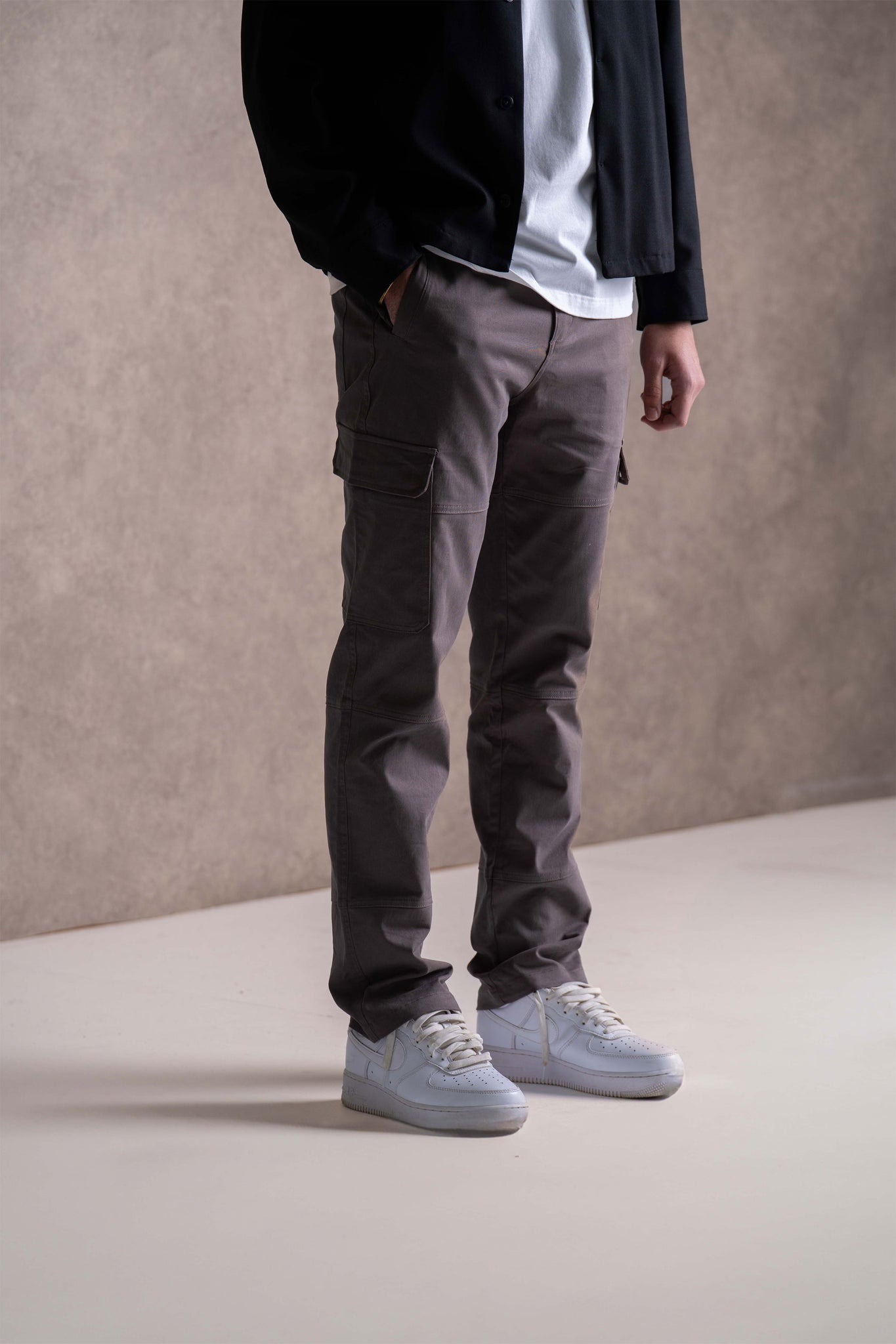 Load image into Gallery viewer, mens grey bottom wear