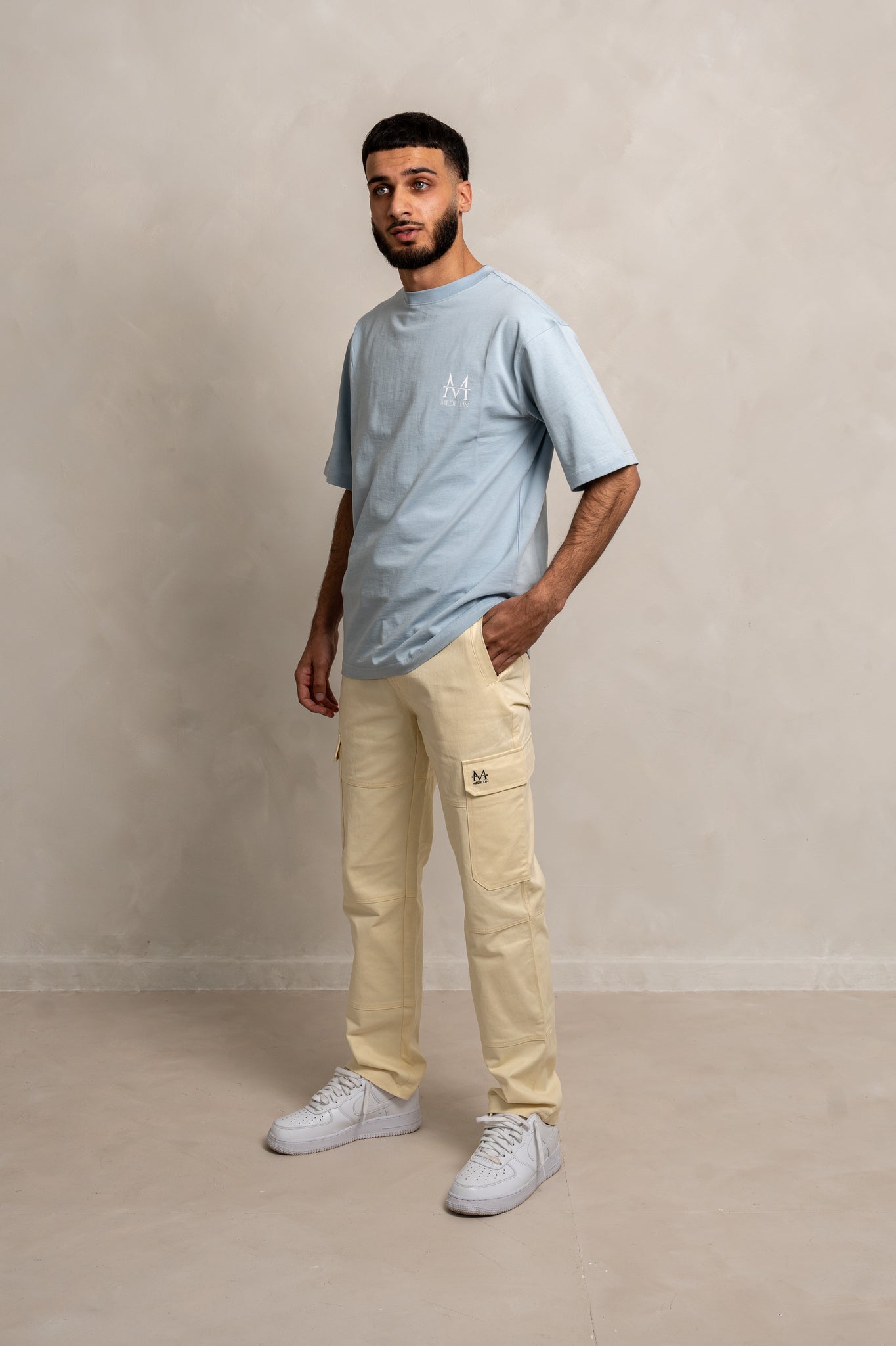 Load image into Gallery viewer, men wear ice-blue oversized t-shirt